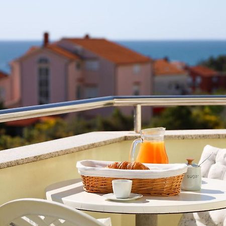 The Florens Residence Near The Beach With The Pool, Bbq And Kids Playground, Zadar Diklo Esterno foto