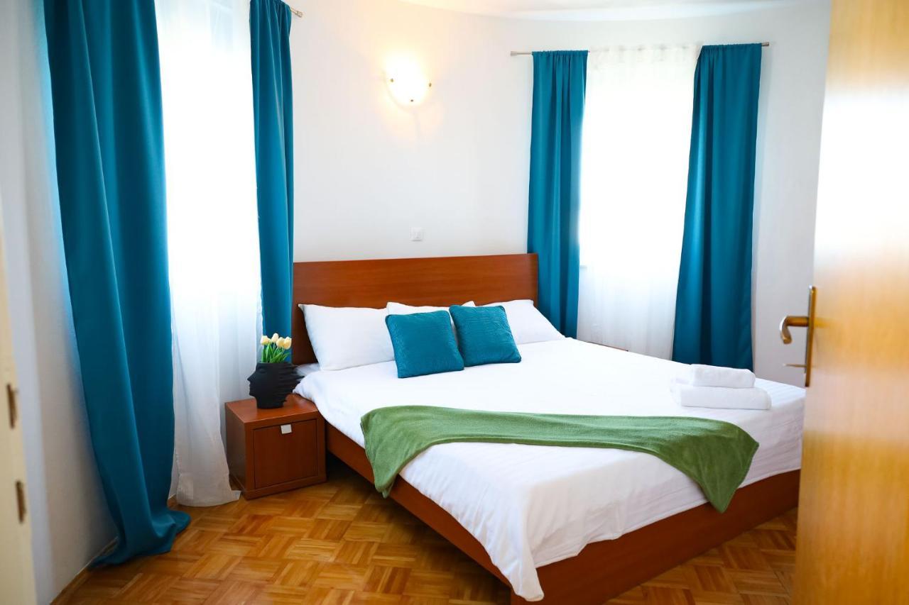The Florens Residence Near The Beach With The Pool, Bbq And Kids Playground, Zadar Diklo Esterno foto