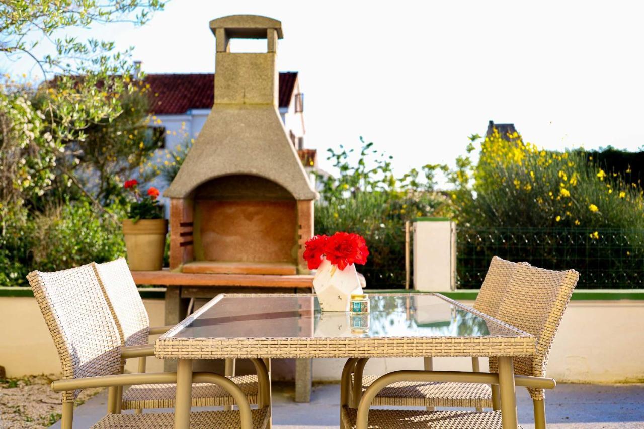 The Florens Residence Near The Beach With The Pool, Bbq And Kids Playground, Zadar Diklo Esterno foto