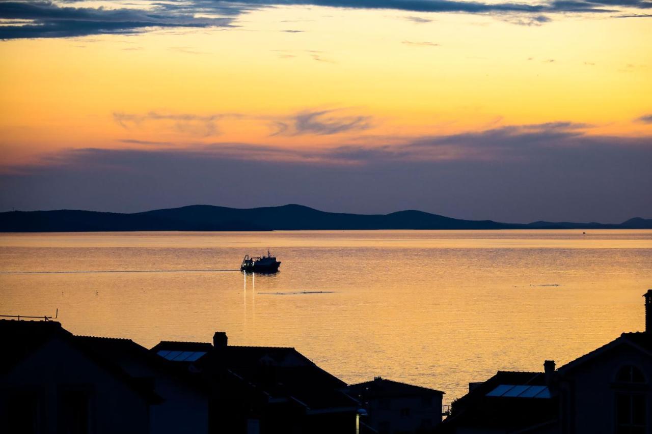 The Florens Residence Near The Beach With The Pool, Bbq And Kids Playground, Zadar Diklo Esterno foto