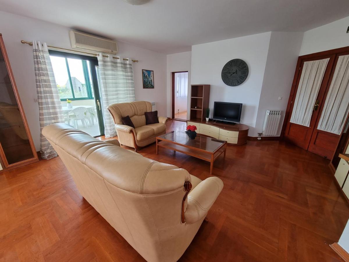 The Florens Residence Near The Beach With The Pool, Bbq And Kids Playground, Zadar Diklo Esterno foto